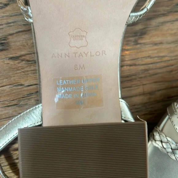 Gold Ann Taylor Block Heel Sandal - Never Worn! - Picture 7 of 8